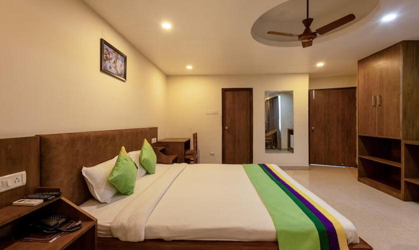 Swagatam Inn, 5 Minutes Walk From Guwahati Railway Station Экстерьер фото